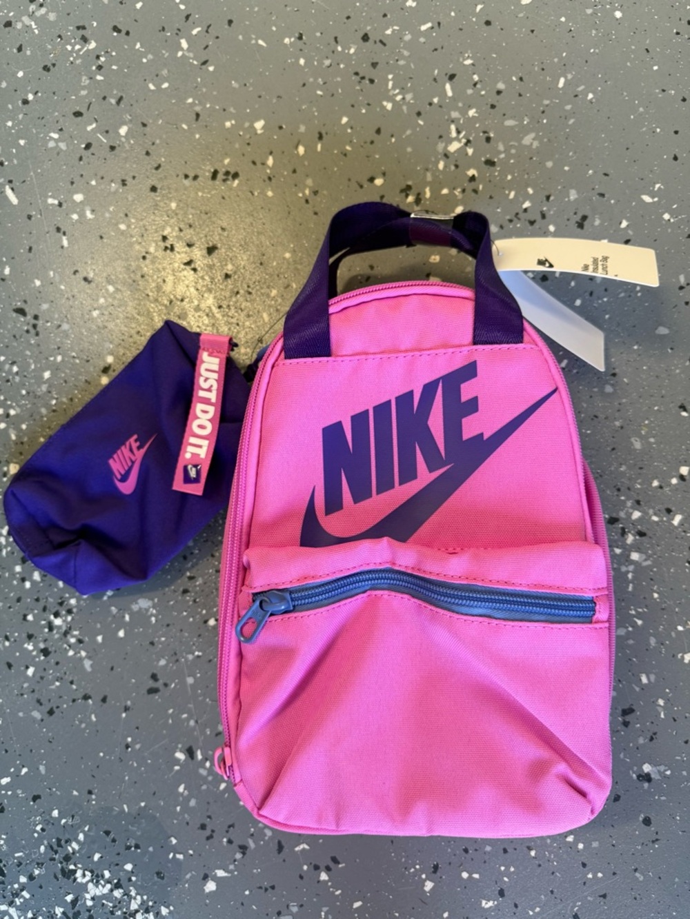 New Nike womens girls Pink and Purple lunch bag with Purple Pouch